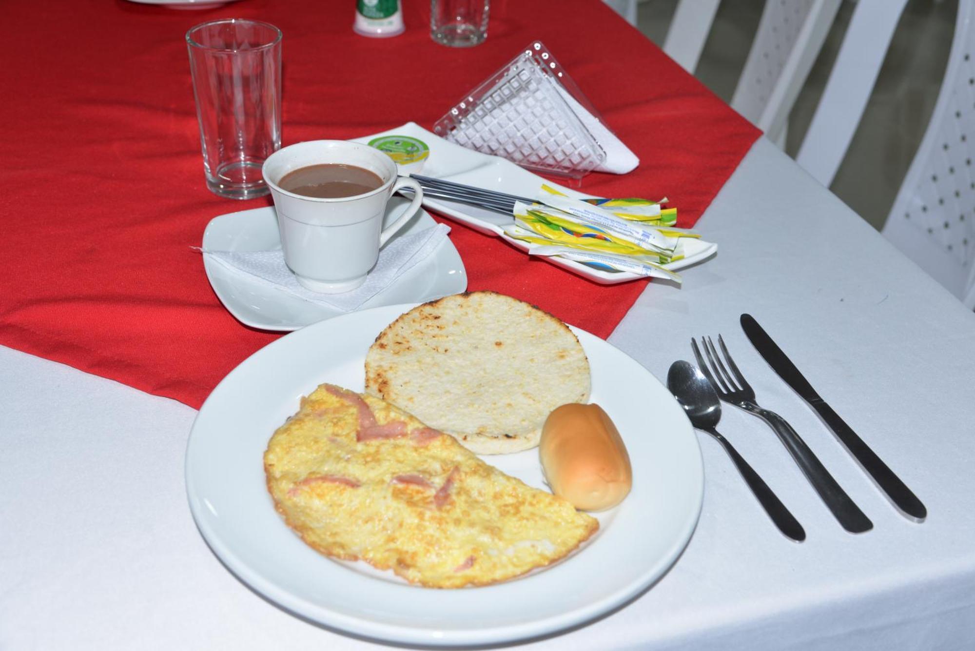 Hotel El Jardin Cafetero Armenia מראה חיצוני תמונה